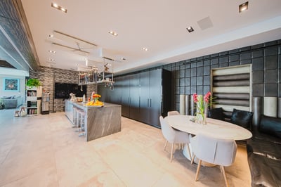 Luxury Villa Photo #43