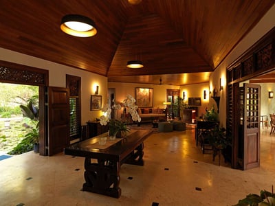 Luxury Villa Photo #25