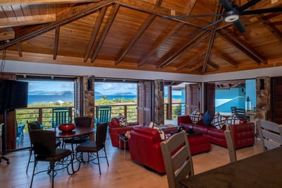 Luxury Villa Photo #15