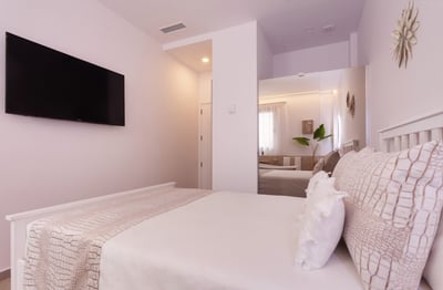 Luxury Villa Photo #22