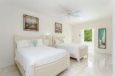 Luxury Villa Photo #21