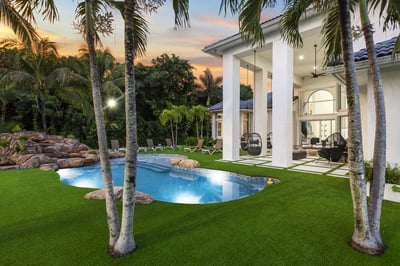 Luxury Villa Photo #14