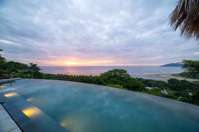 Palazzo del Mar | Poolside view