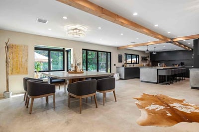 Luxury Villa Photo #21