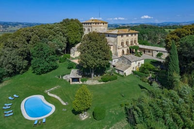 Luxury Villa Photo #4