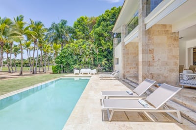Luxury Villa Photo #9
