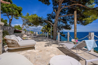 Luxury Villa Photo #12
