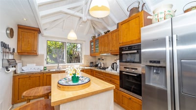 Kitchen & Dining Area