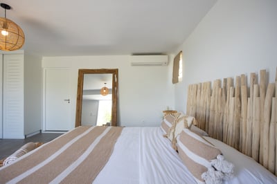 Luxury Villa Photo #35