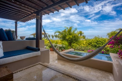 Luxury Villa Photo #3