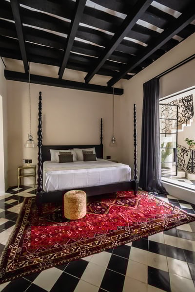 Luxury Villa Photo #28