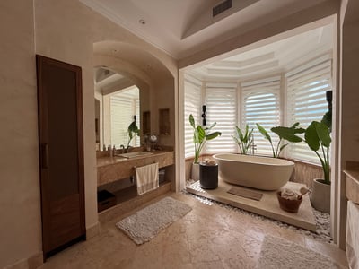 Luxury Villa Photo #43