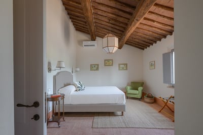 Luxury Villa Photo #24
