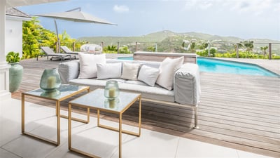 Luxury Villa Photo #3