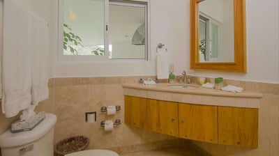 Luxury Villa Photo #34