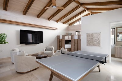 Luxury Villa Photo #11