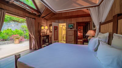 Luxury Villa Photo #50