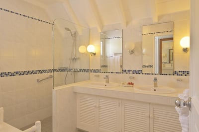 Luxury Villa Photo #11