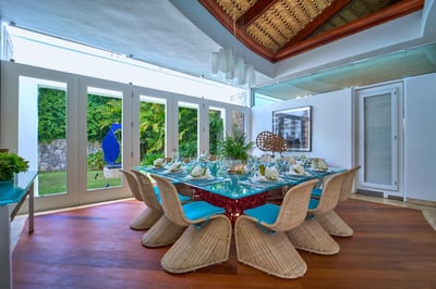 Luxury Villa Photo #13