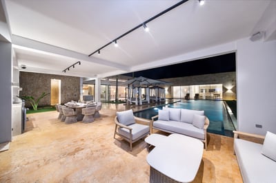 Luxury Villa Photo #15