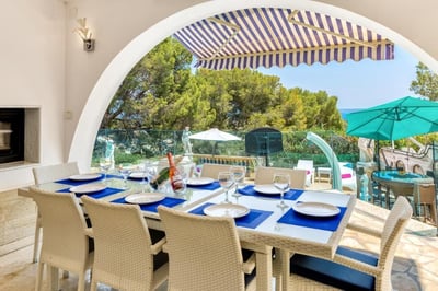 Luxury Villa Photo #11