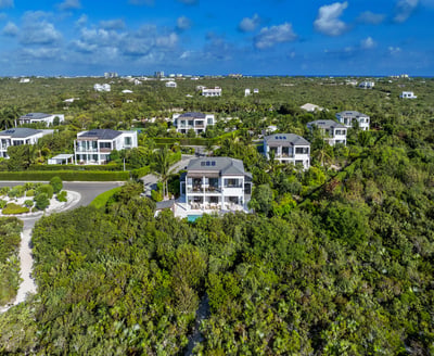 Luxury Villa Photo #24