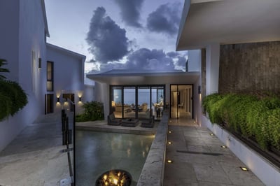 Luxury Villa Photo #14