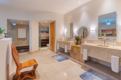 Luxury Villa Photo #57