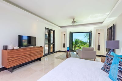Luxury Villa Photo #14