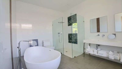 Luxury Villa Photo #41