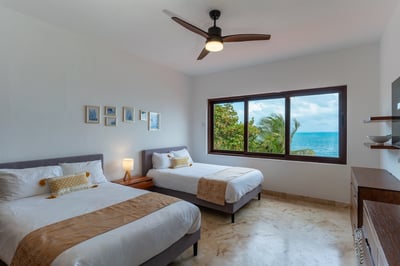 Luxury Villa Photo #41