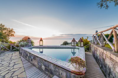 Luxury Villa Photo #7