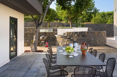 Luxury Villa Photo #16