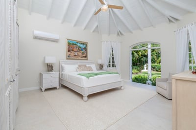 Luxury Villa Photo #41