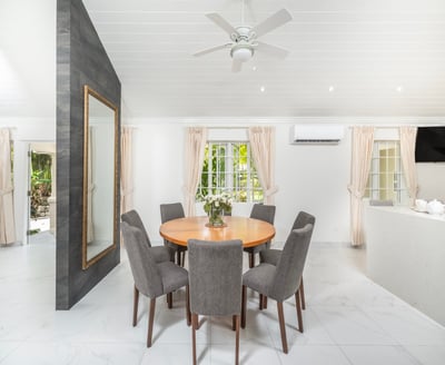 Luxury Villa Photo #17