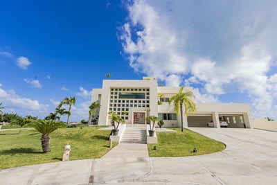 Luxury Villa Photo #29