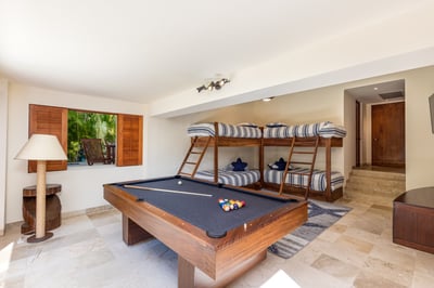 Luxury Villa Photo #46