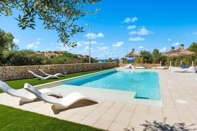 Luxury Villa Photo #9