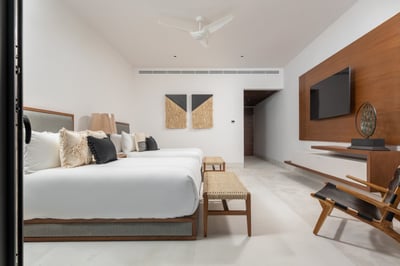 Luxury Villa Photo #29