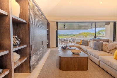 Luxury Villa Photo #12