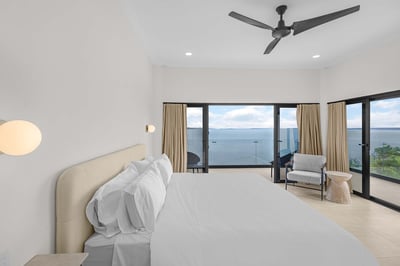 Luxury Villa Photo #34