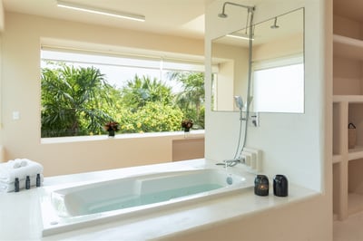 Luxury Villa Photo #41
