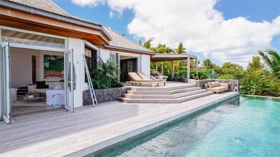 Luxury Villa Photo #4