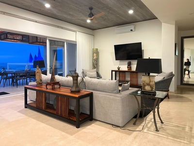 Luxury Villa Photo #21