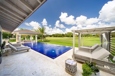 Luxury Villa Photo #3