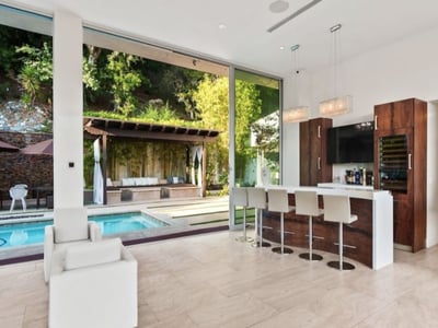 Luxury Villa Photo #10