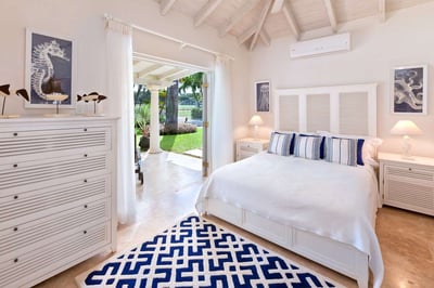 Luxury Villa Photo #20