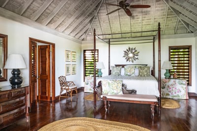 Luxury Villa Photo #12