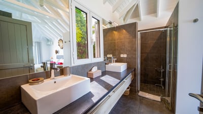 Luxury Villa Photo #44