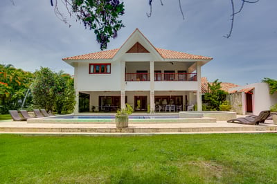Luxury Villa Photo #2